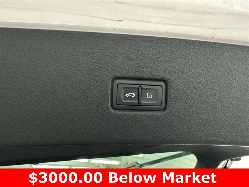 Used 2019 Audi Q8 Prestige image 21