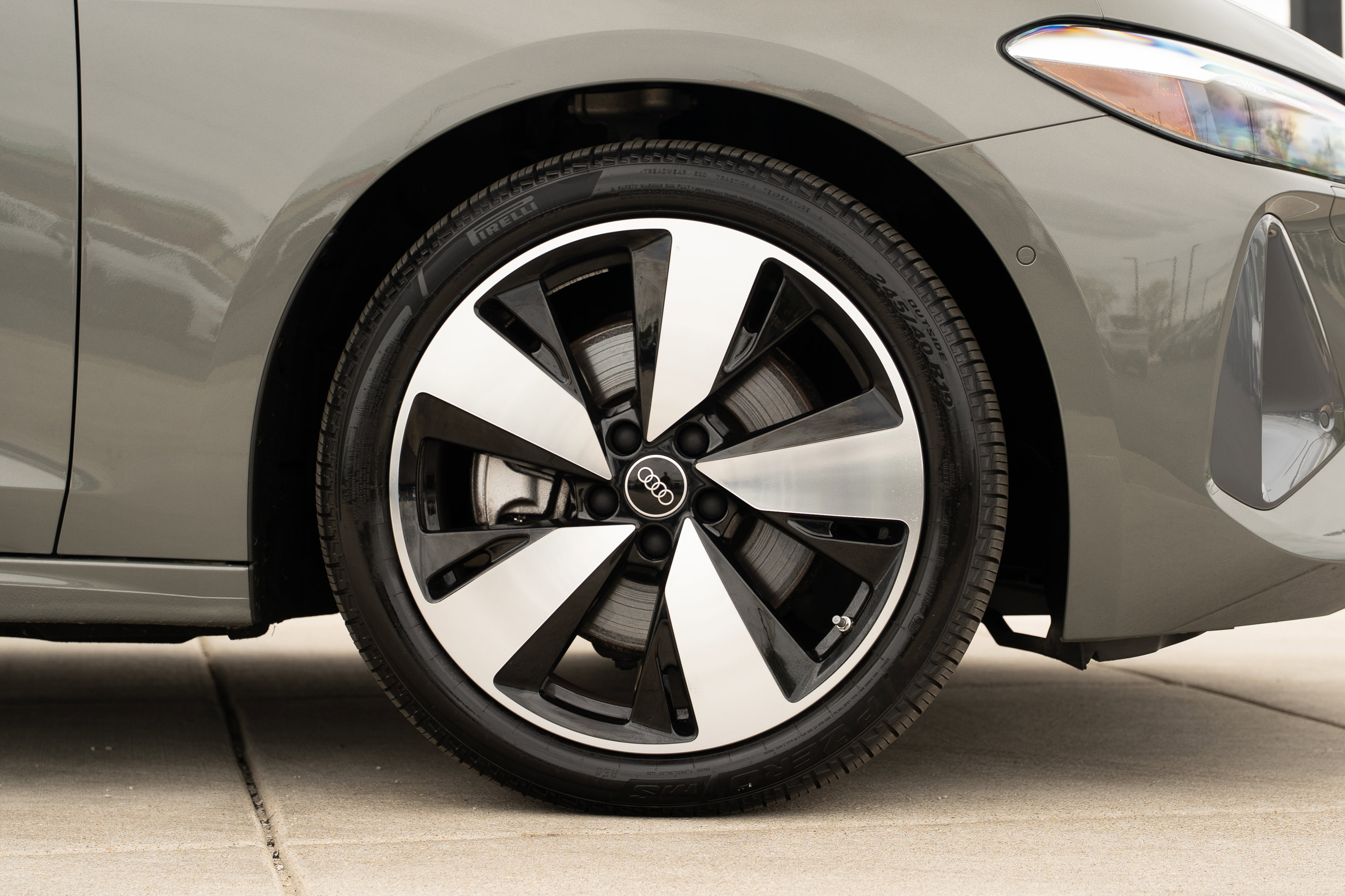 Used 2025 Audi A5 2.0T Premium w/ Convenience Package AWD/4WD image 30