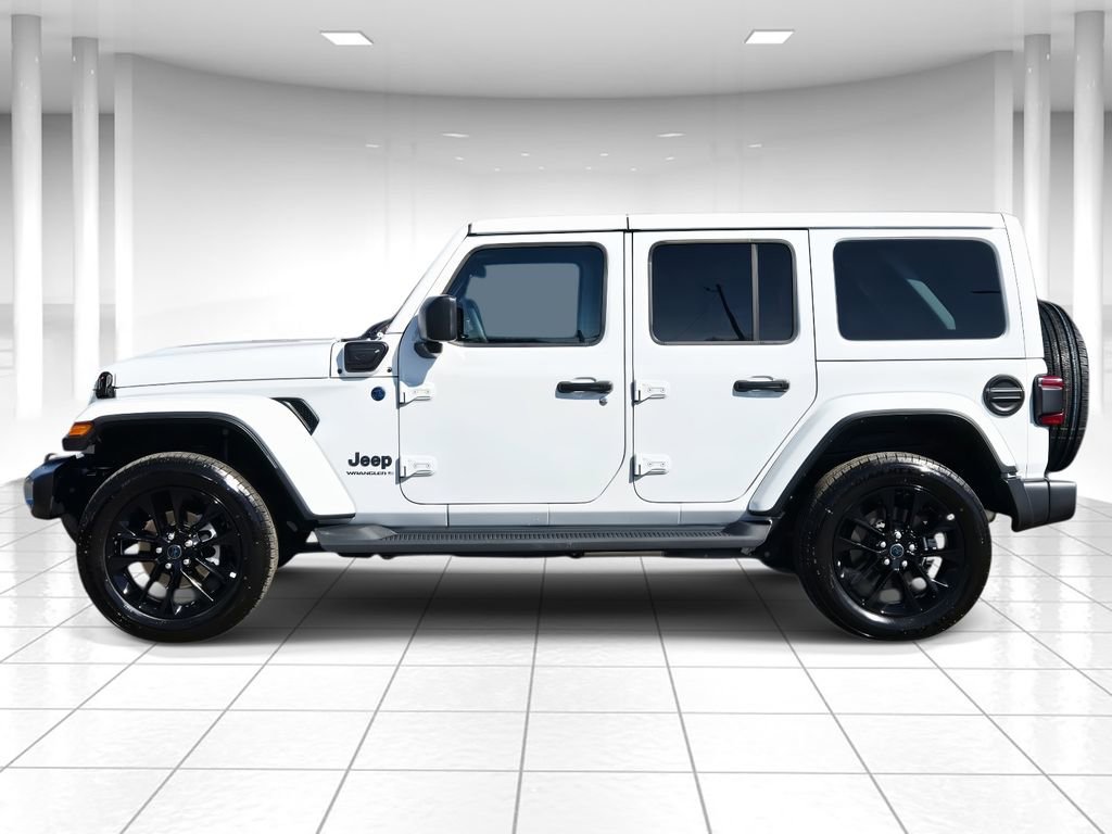 Used 2025 Jeep Wrangler Unlimited Sahara image 6