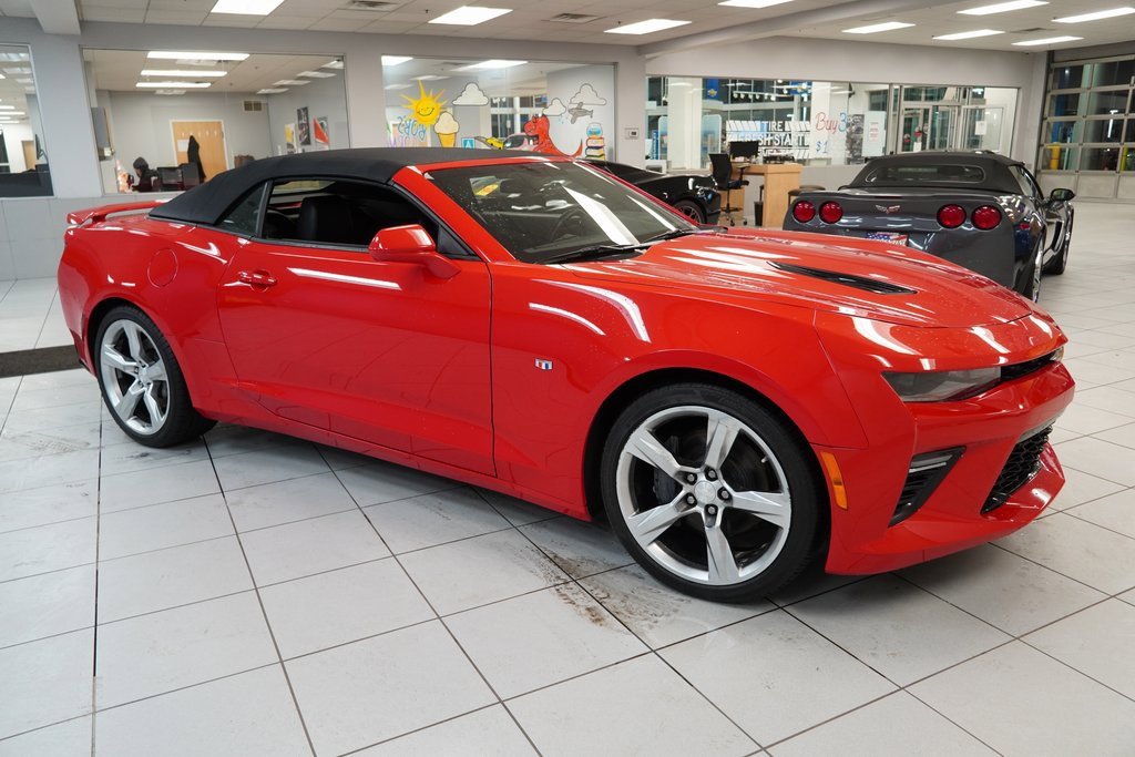Used 2017 Chevrolet Camaro SS image 12