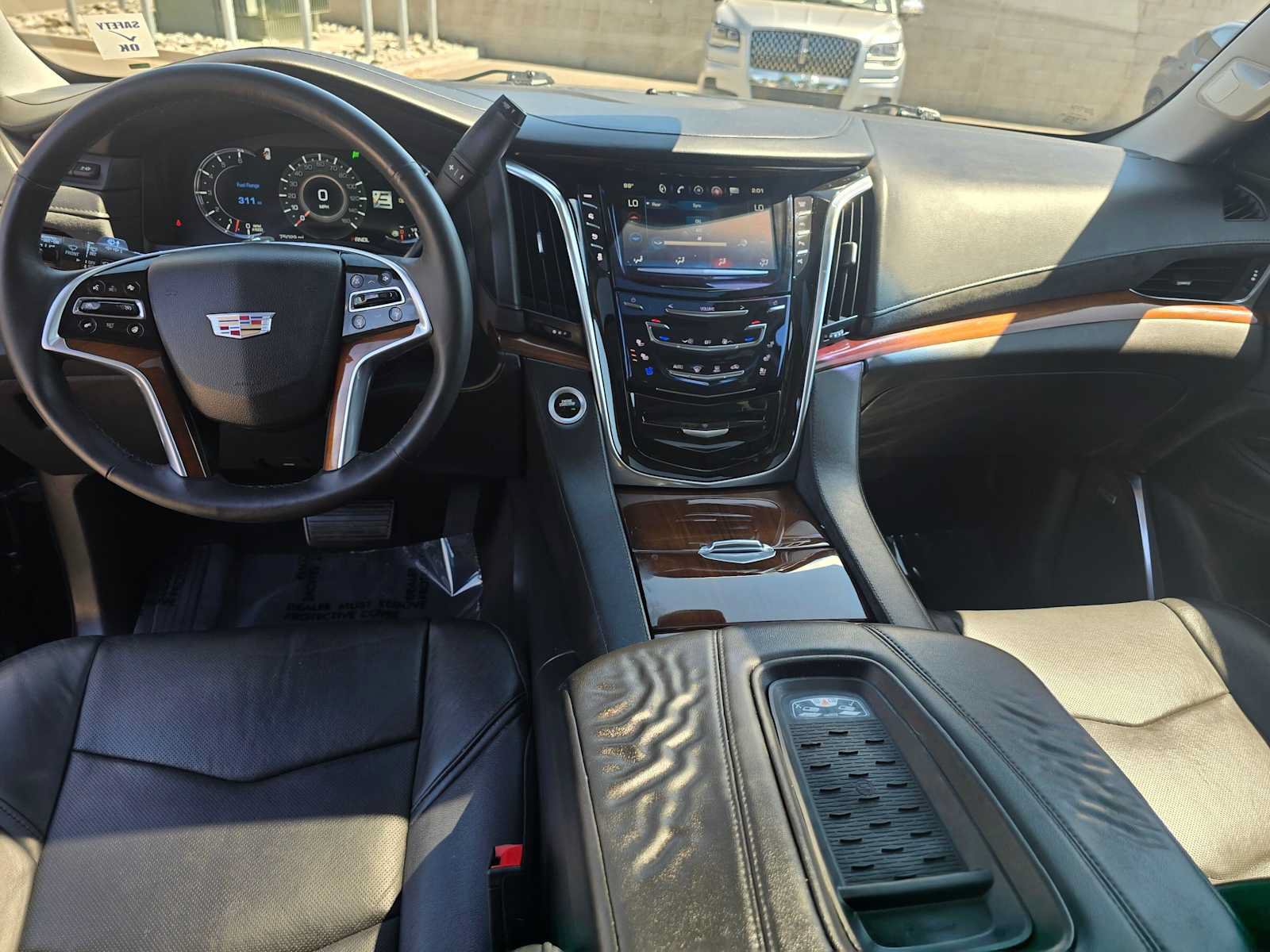 Used 2017 Cadillac Escalade Premium Luxury AWD/4WD image 21
