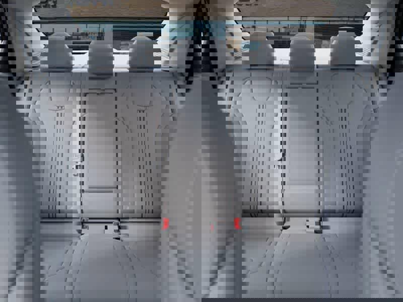 New 2025 Hyundai Elantra SEL image 19