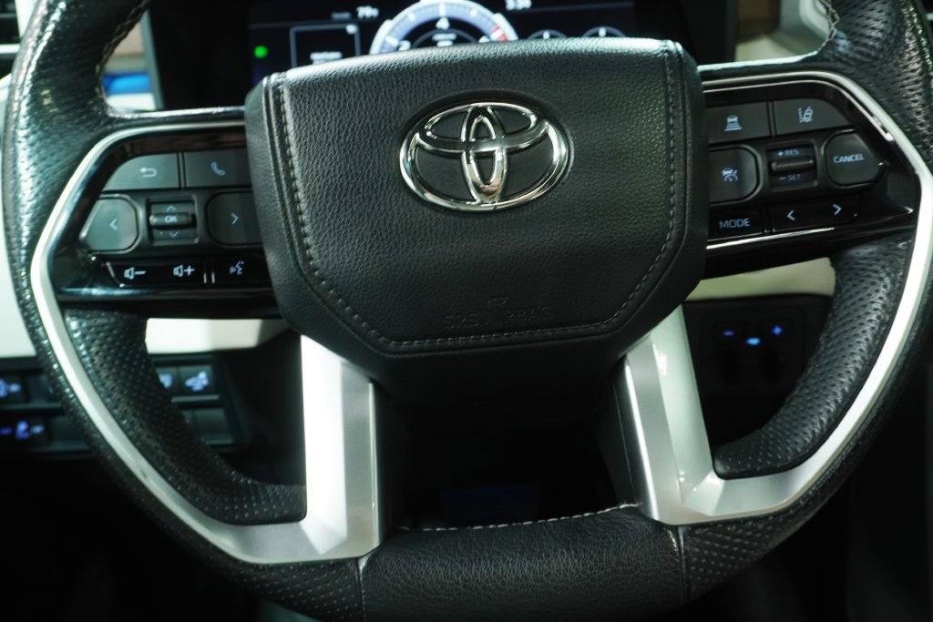 Certified 2022 Toyota Tundra Capstone AWD/4WD image 18