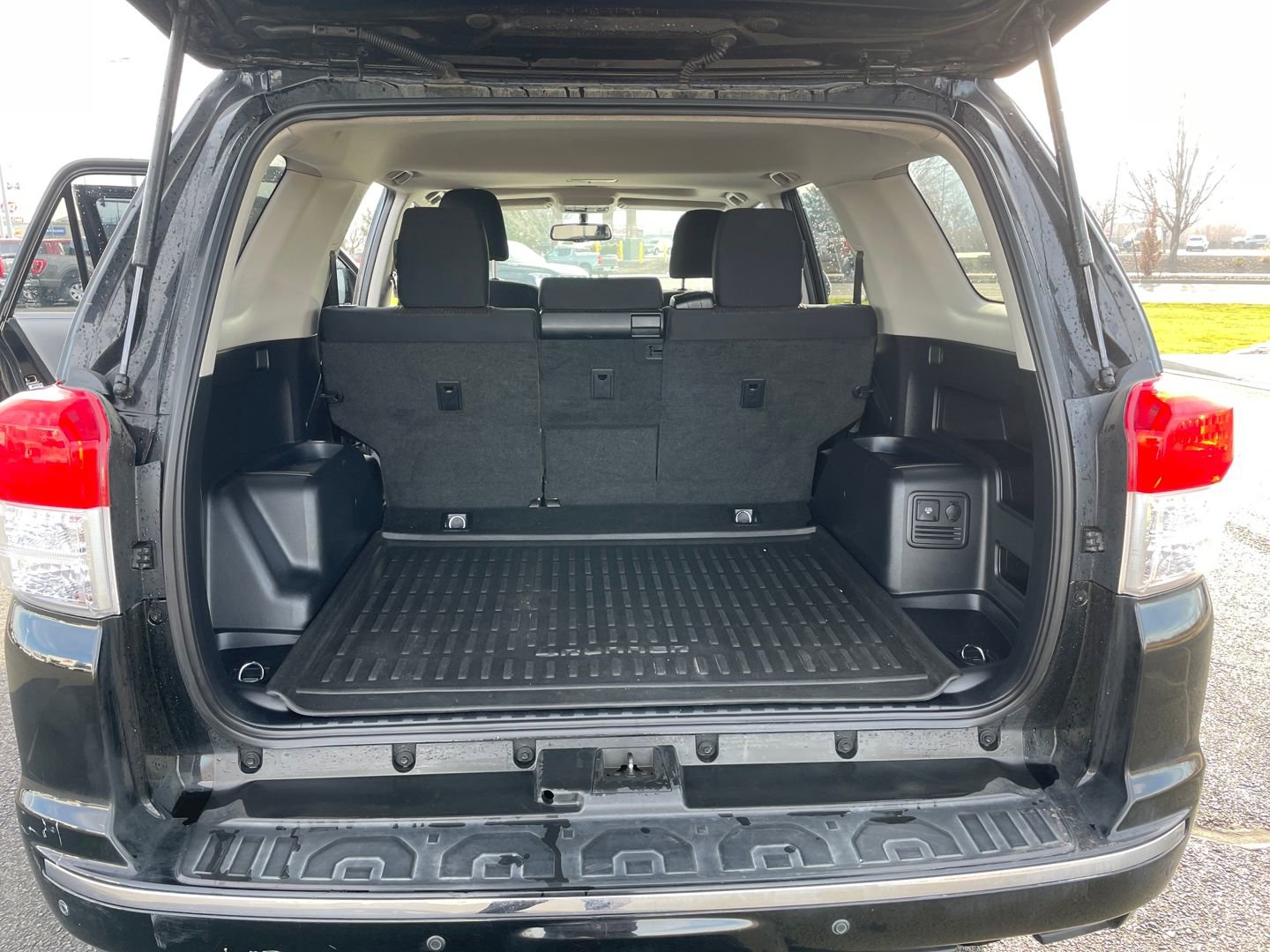 Used 2012 Toyota 4Runner SR5 image 11