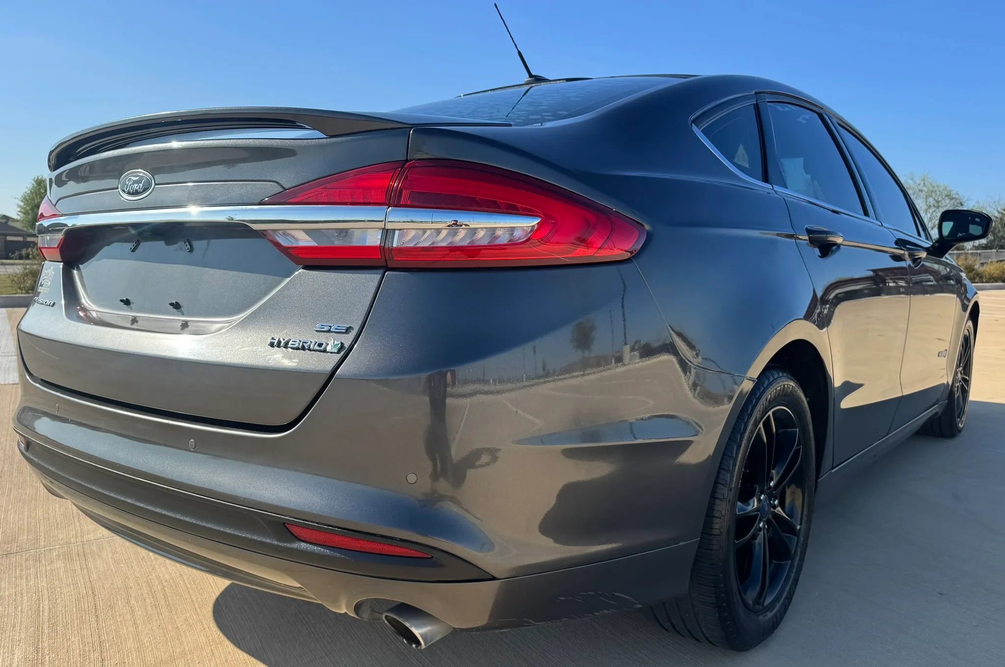 Used 2018 Ford Fusion SE image 13