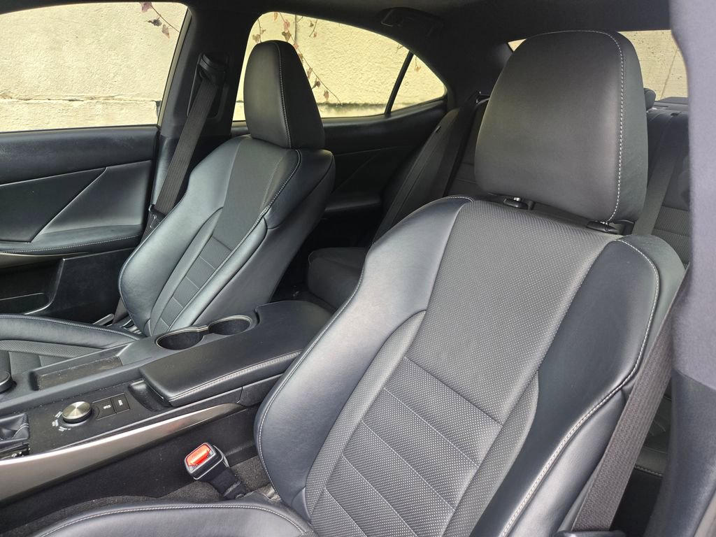 Used 2019 Lexus IS 300 F Sport w/ F Sport Package image 6