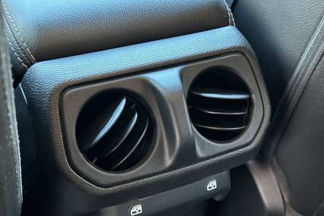 Used 2023 Jeep Wrangler Unlimited Sahara w/ Cold Weather Group AWD/4WD image 14
