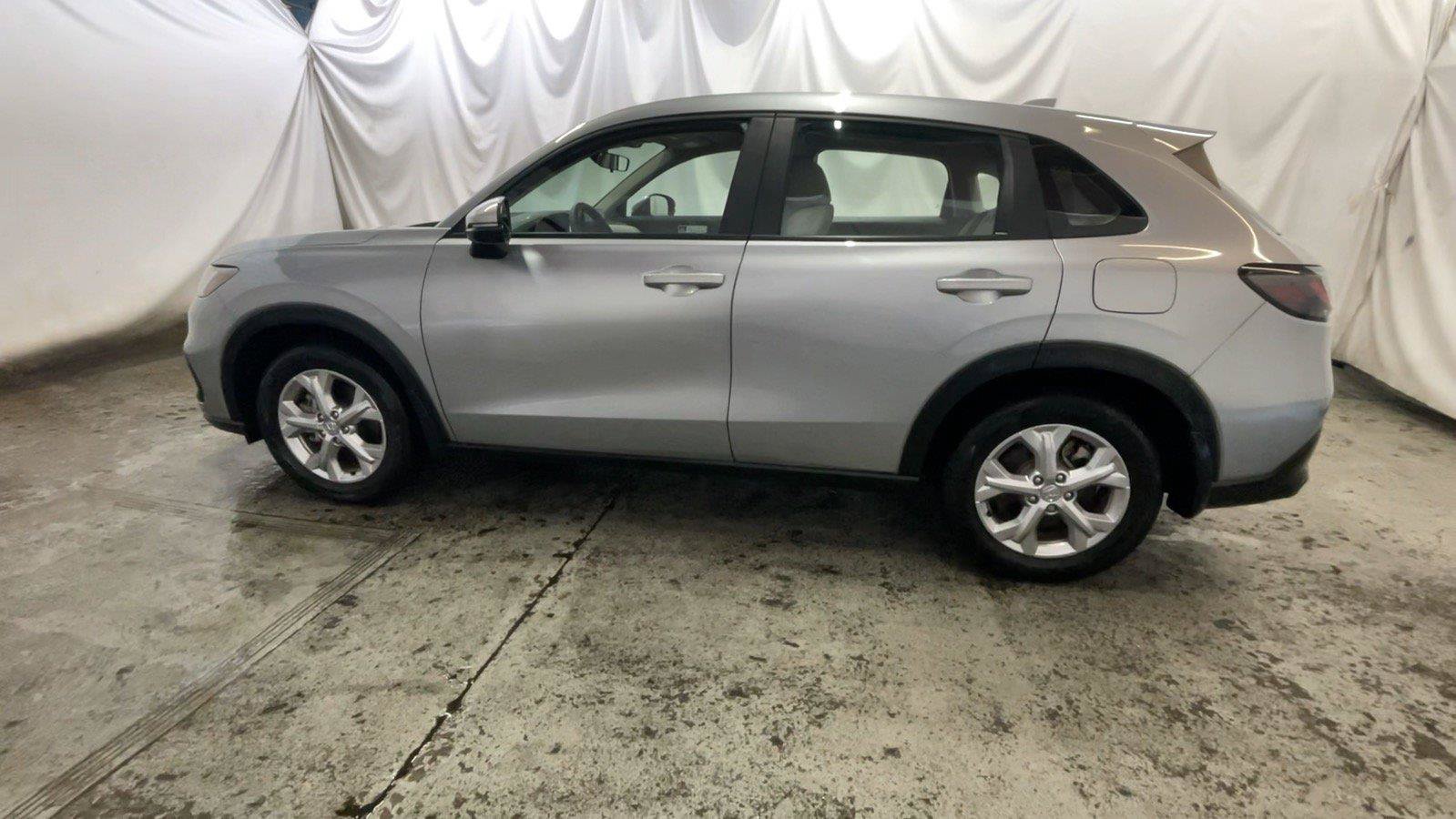 Used 2023 Honda HR-V LX image 13