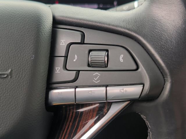 Used 2021 Cadillac Escalade Premium Luxury image 12