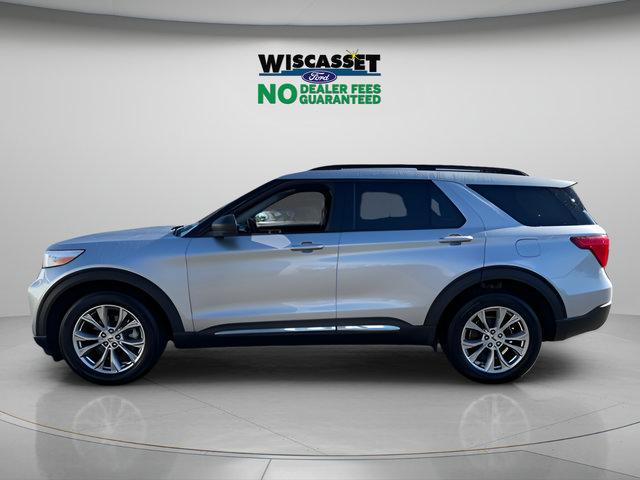 Certified 2023 Ford Explorer XLT w/ Equipment Group 202A AWD/4WD image 2