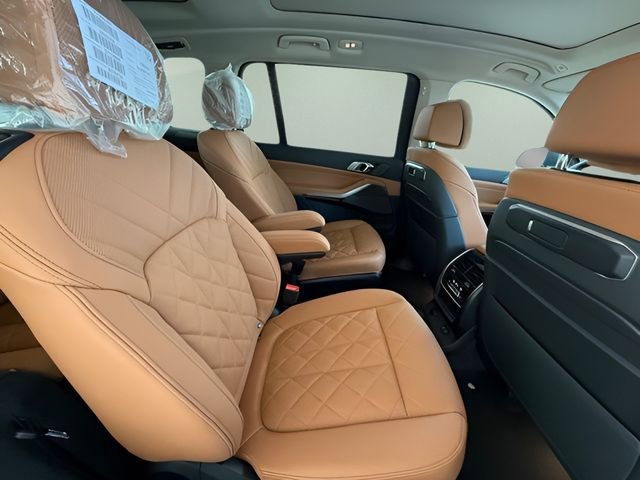Used 2026 BMW X7 xDrive40i w/ Premium Package image 30