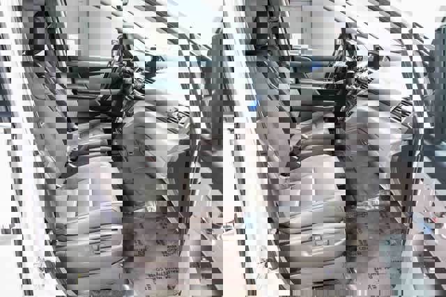 Used 2016 Honda Odyssey Touring Elite image 17