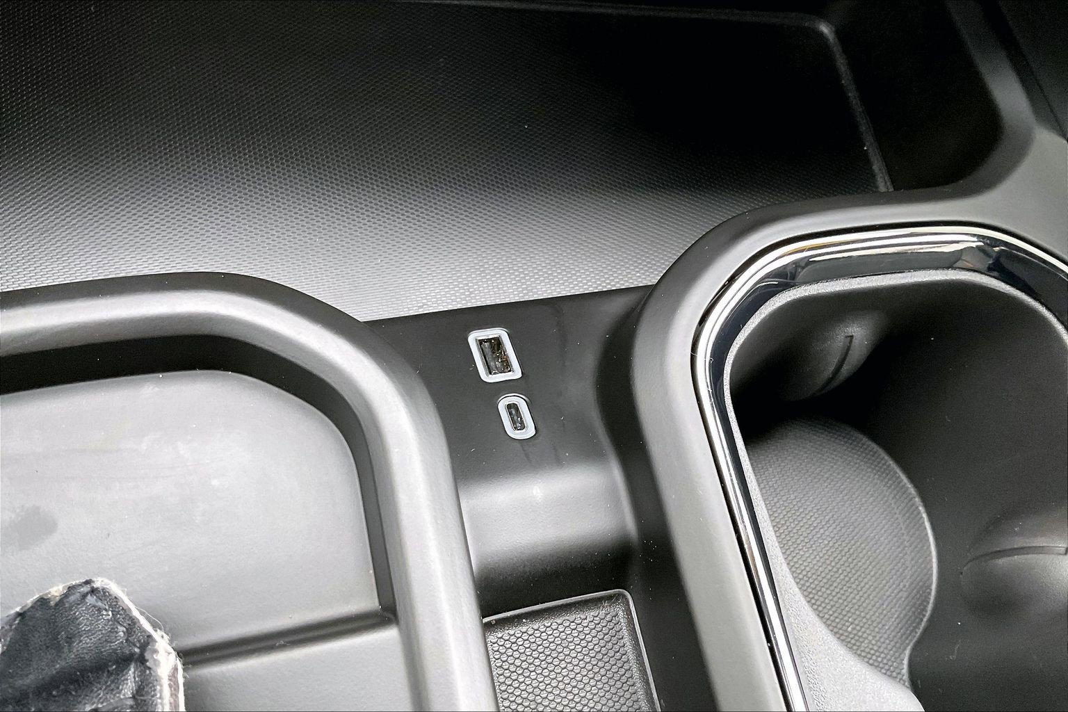 Used 2025 GMC Sierra 3500 AT4 w/ AT4 Premium Plus Package image 33