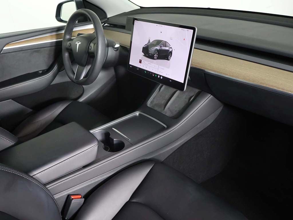 Used 2023 Tesla Model Y Long Range AWD/4WD image 31
