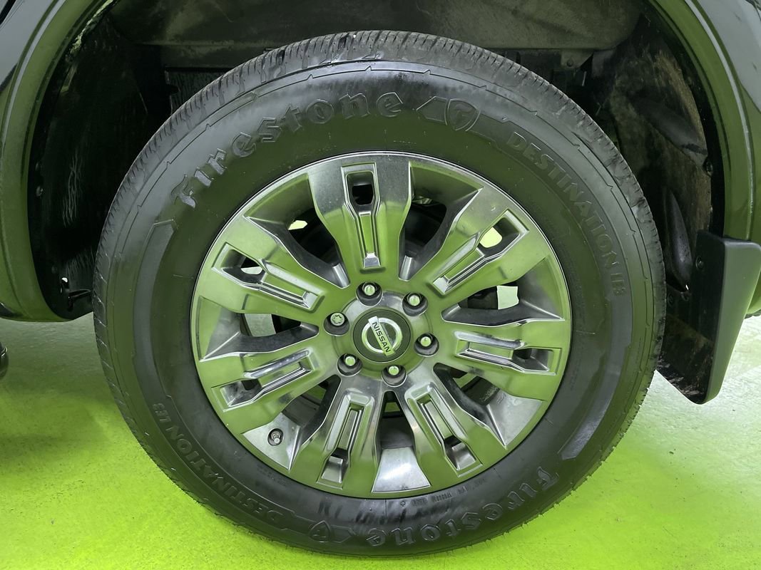Used 2017 Nissan Titan Platinum Reserve image 16