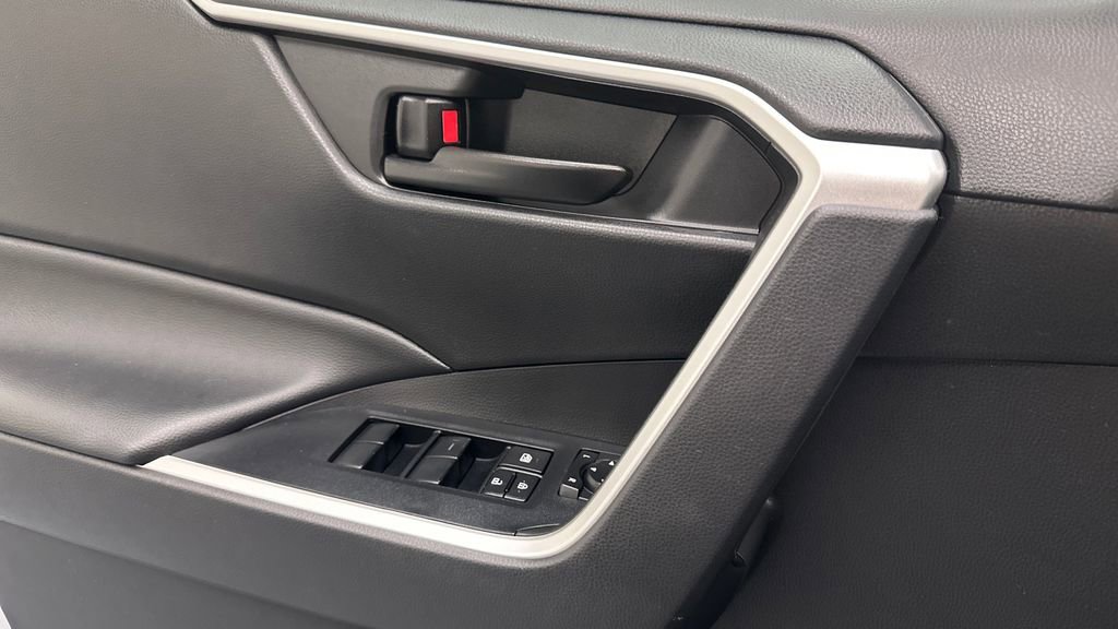 Certified 2023 Toyota RAV4 LE image 17