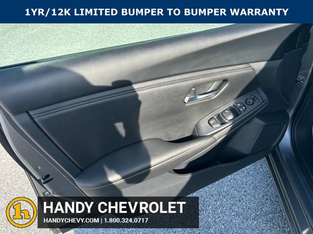 Used 2023 Nissan Sentra SV FWD image 17