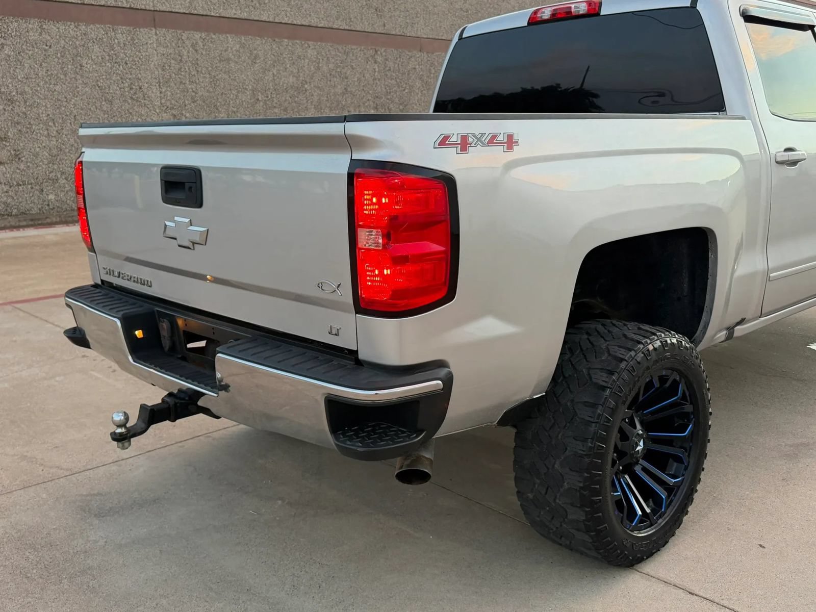 Used 2017 Chevrolet Silverado 1500 LT w/ All Star Edition AWD/4WD image 9