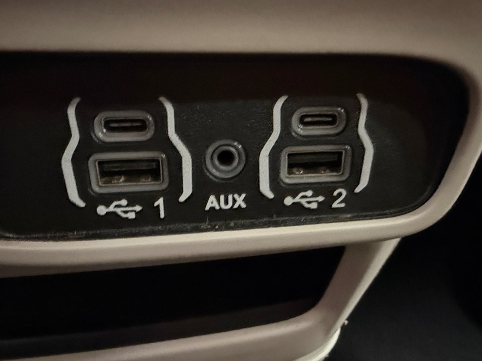 Used 2024 Chrysler Pacifica Touring-L FWD image 20
