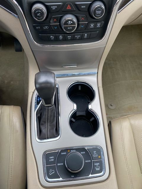 Used 2017 Jeep Grand Cherokee Overland image 20