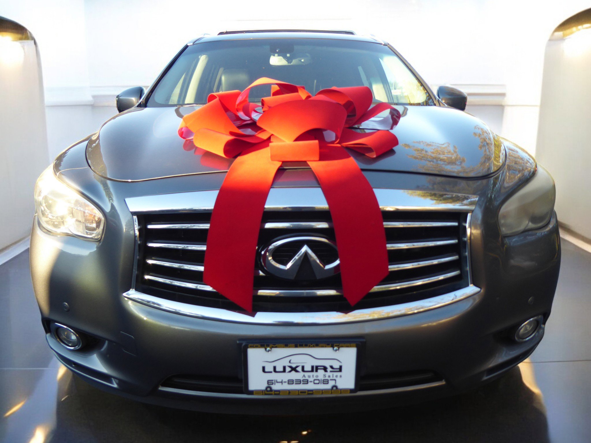 Used 2015 INFINITI QX60 AWD w/ Deluxe Touring Package image 4