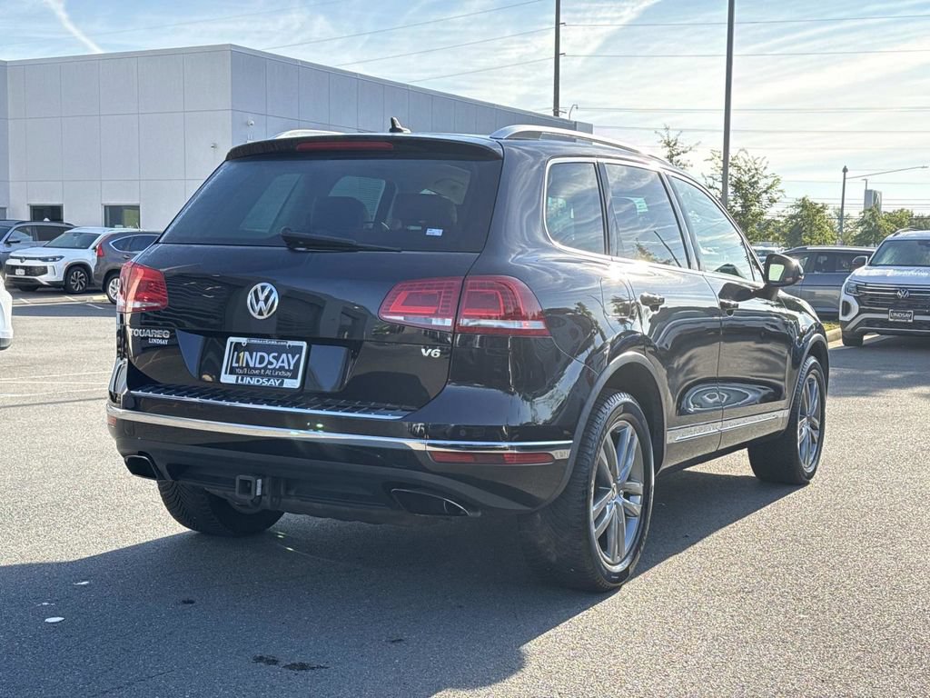 Used 2015 Volkswagen Touareg VR6 AWD/4WD image 3