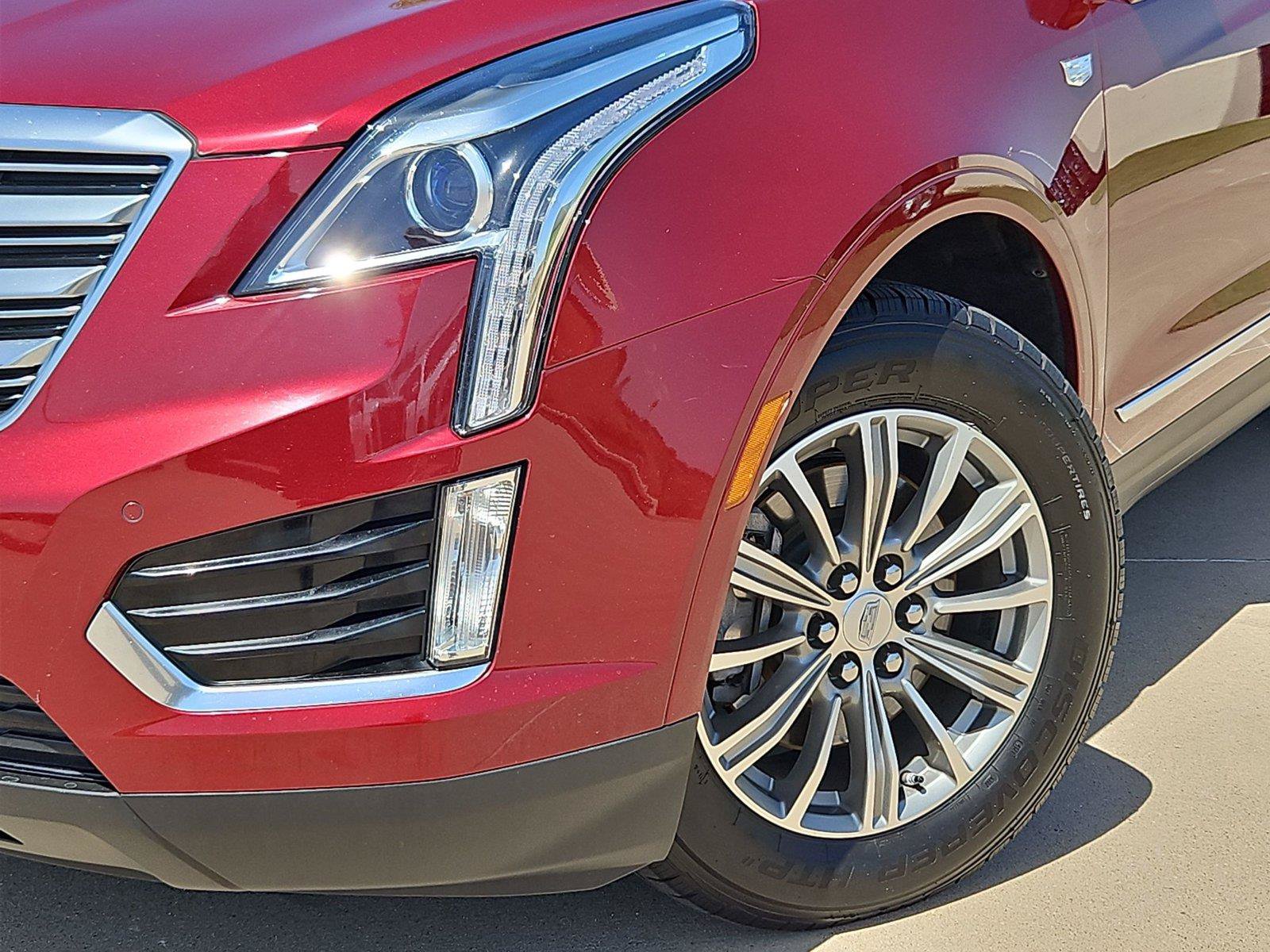 Used 2017 Cadillac XT5 Luxury w/ Driver Awareness Package FWD image 7
