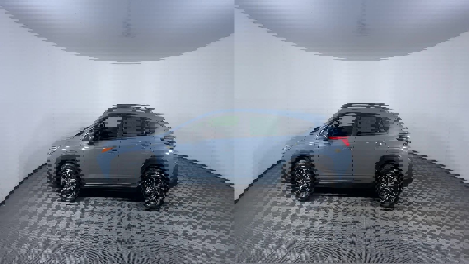 Used 2024 Subaru Crosstrek 2.0i Premium w/ Crosstrek Mirror Package image 5