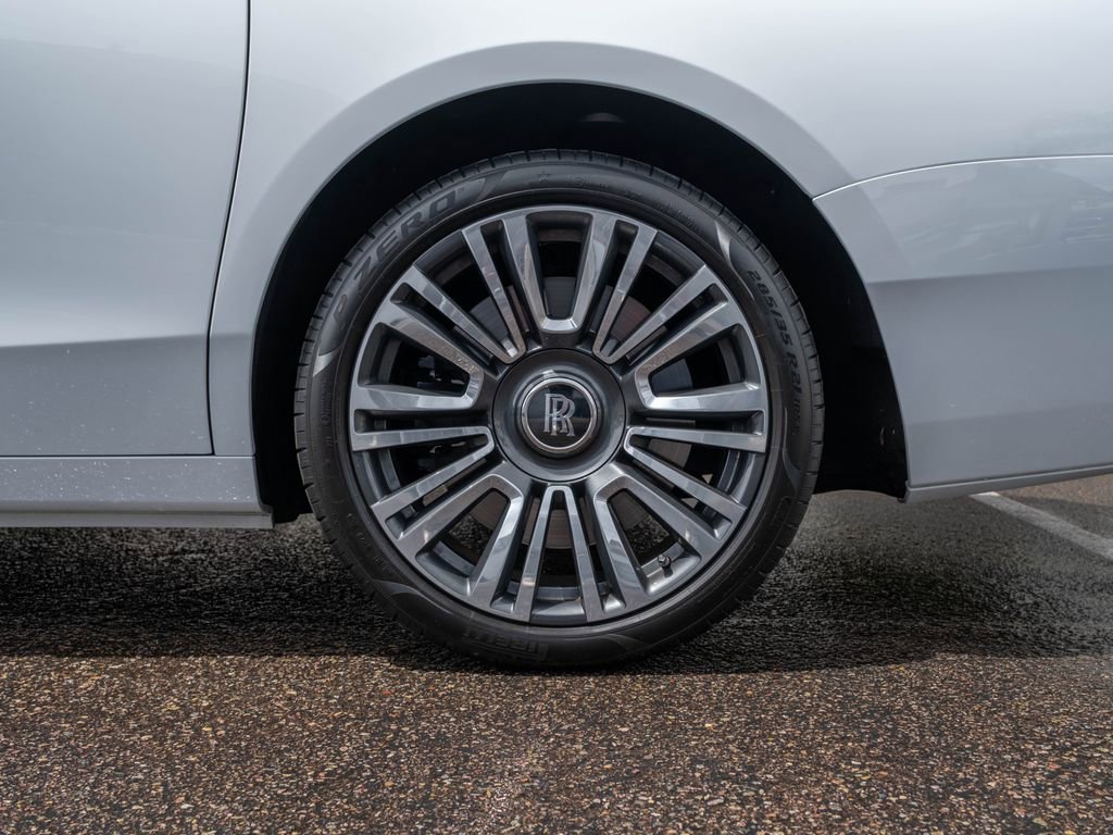 Used 2022 Rolls-Royce Ghost AWD/4WD image 40