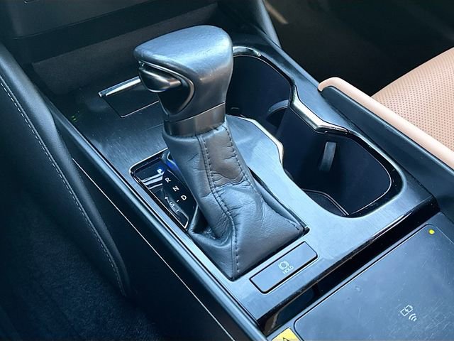 Used 2023 Lexus ES 350 w/ Premium Package image 16