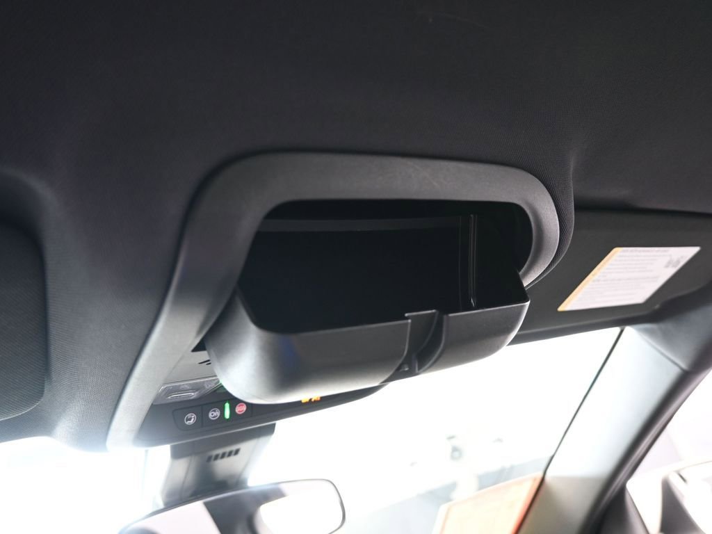 Used 2023 Chevrolet Equinox RS image 30