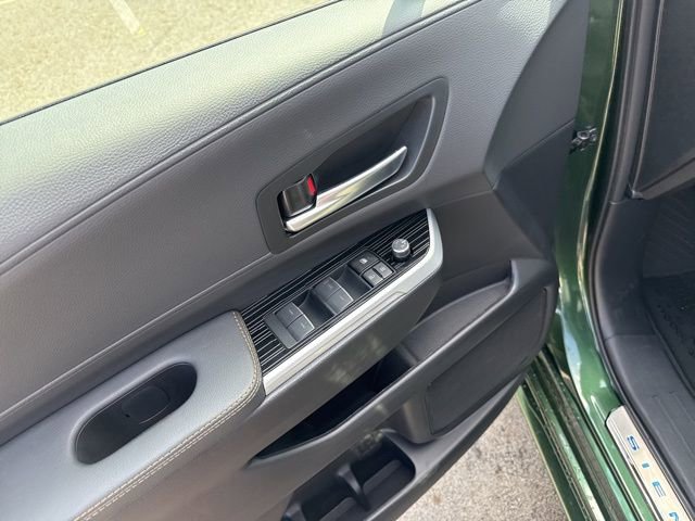 New 2026 Toyota Sienna XLE Woodland Edition AWD/4WD image 15