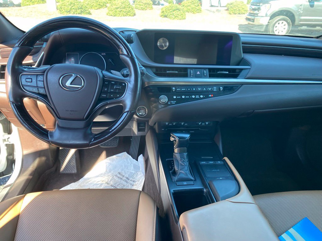 Used 2021 Lexus ES 250 w/ Premium Package AWD/4WD image 9
