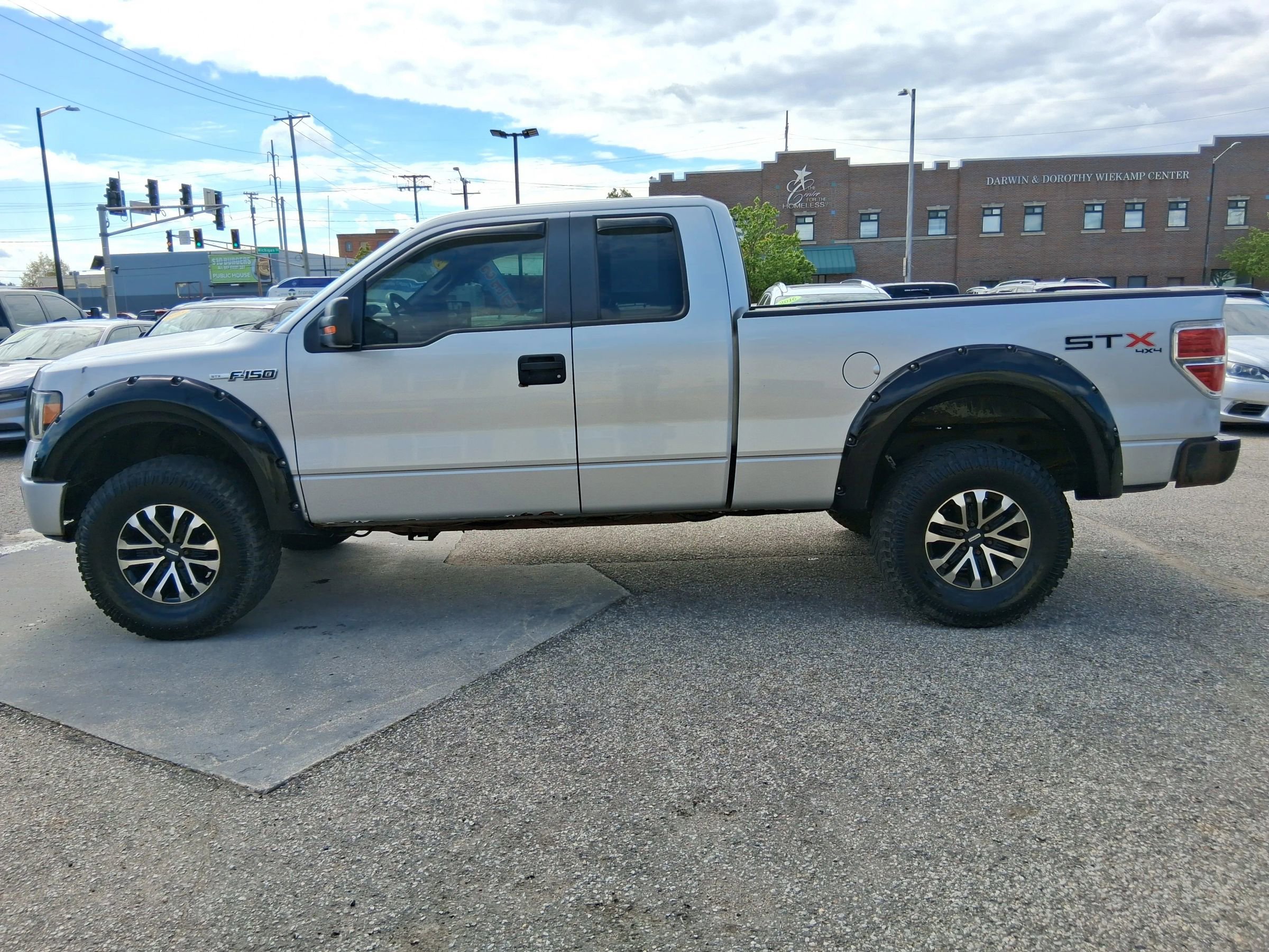 Used 2009 Ford F150 STX AWD/4WD image 9