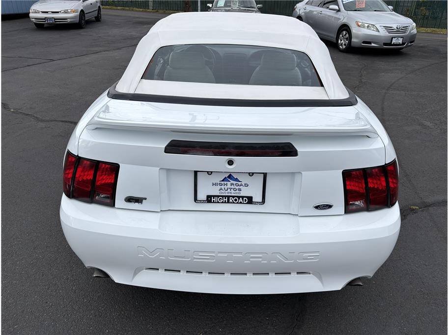 Used 1999 Ford Mustang GT RWD image 4