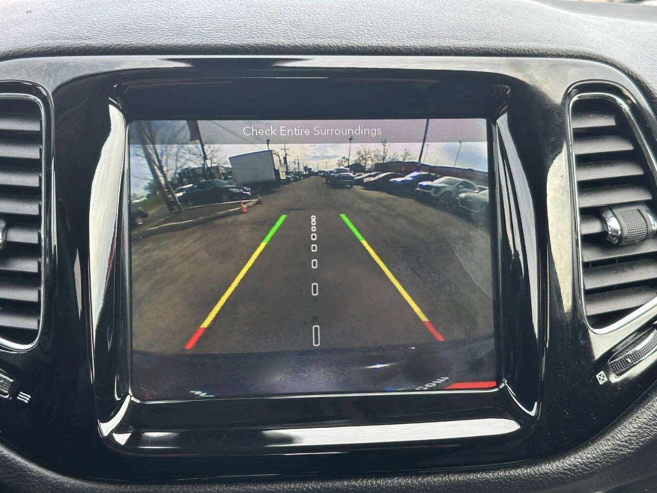 Used 2018 Jeep Compass Limited w/ Navigation Group image 28