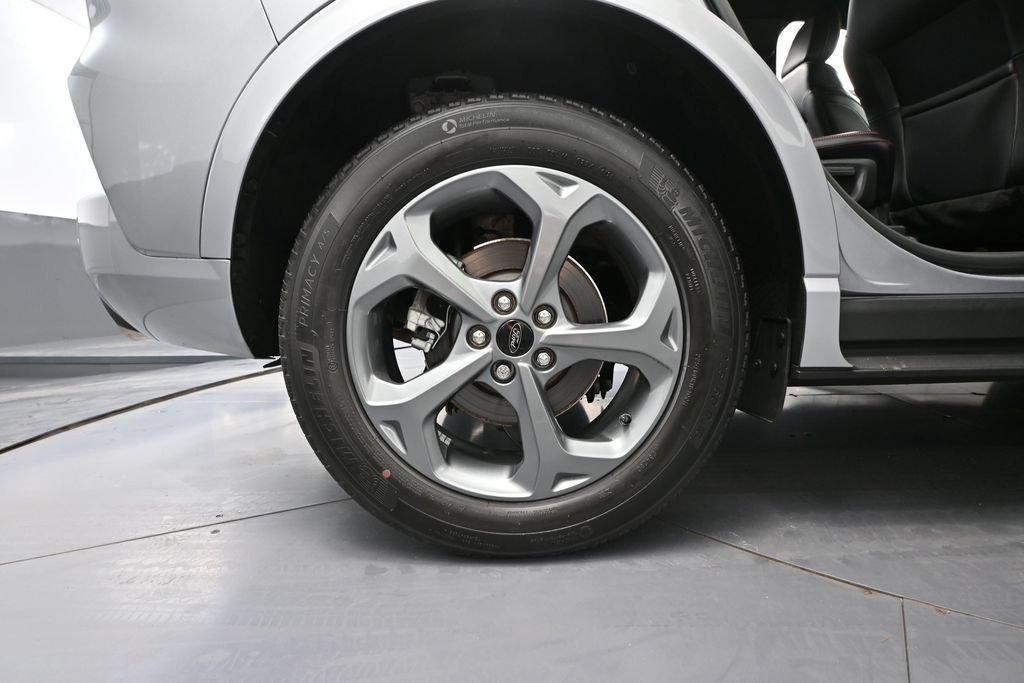 Used 2023 Ford Escape ST-Line w/ Tech Pack #1 AWD/4WD image 11