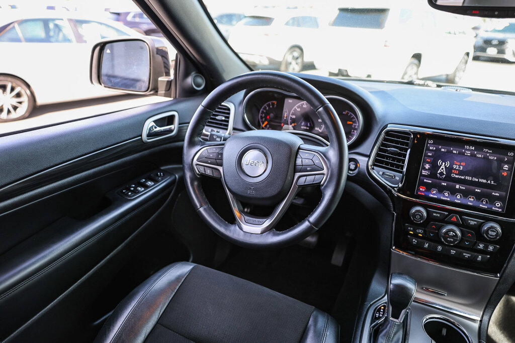 Used 2020 Jeep Grand Cherokee Altitude image 5