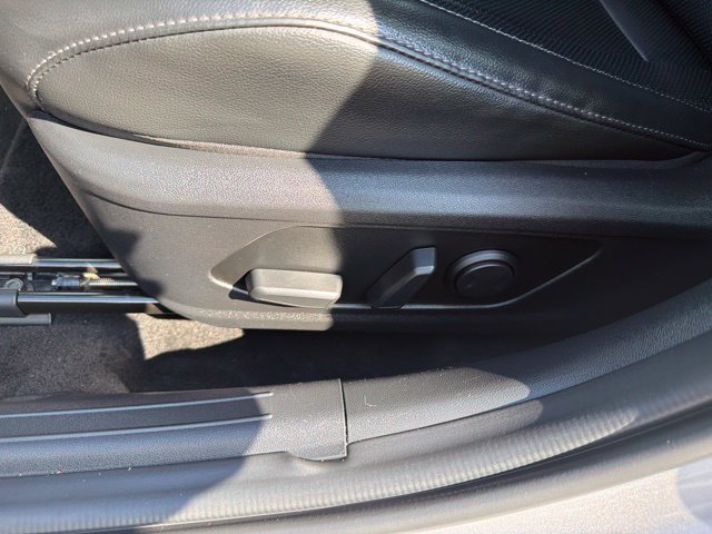 Used 2024 Hyundai Elantra Limited FWD image 14