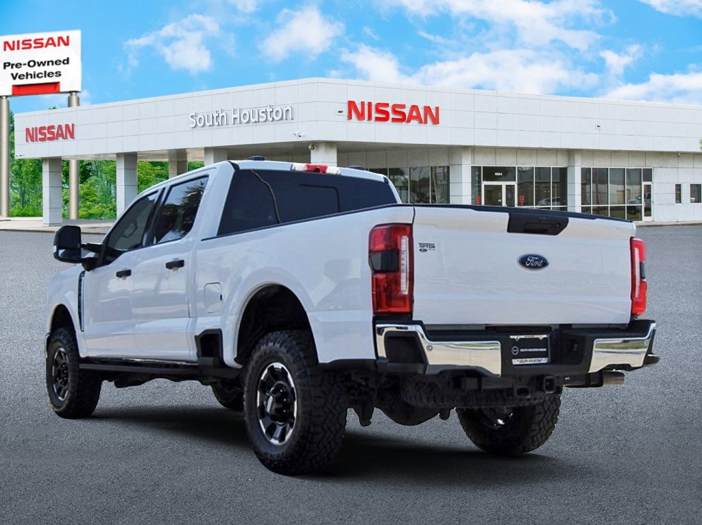 Used 2025 Ford F250 XLT w/ Tremor Off-Road Package image 3