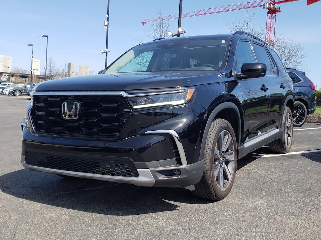 Used 2024 Honda Pilot Elite image 3