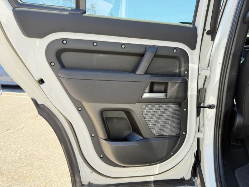 Used 2023 Land Rover Defender 110 AWD/4WD image 14