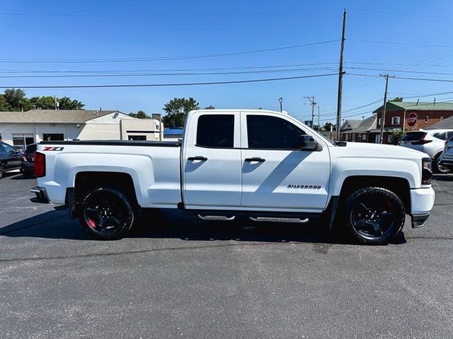 Used 2019 Chevrolet Silverado 1500 LT w/ All Star Edition AWD/4WD image 9