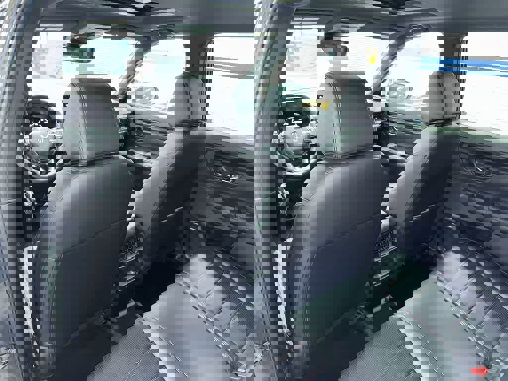 Used 2025 Honda CR-V Sport-L image 29