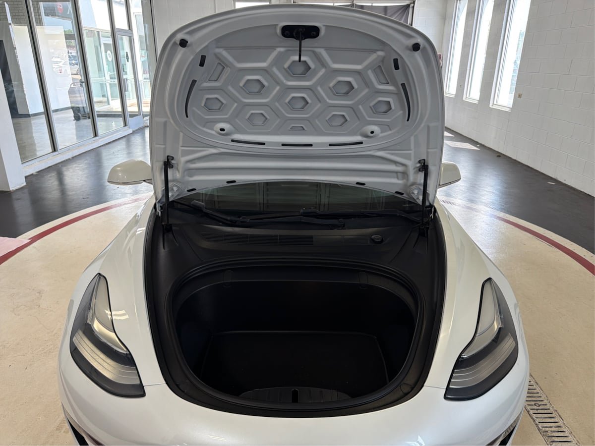 Used 2019 Tesla Model 3 Mid Range RWD image 11