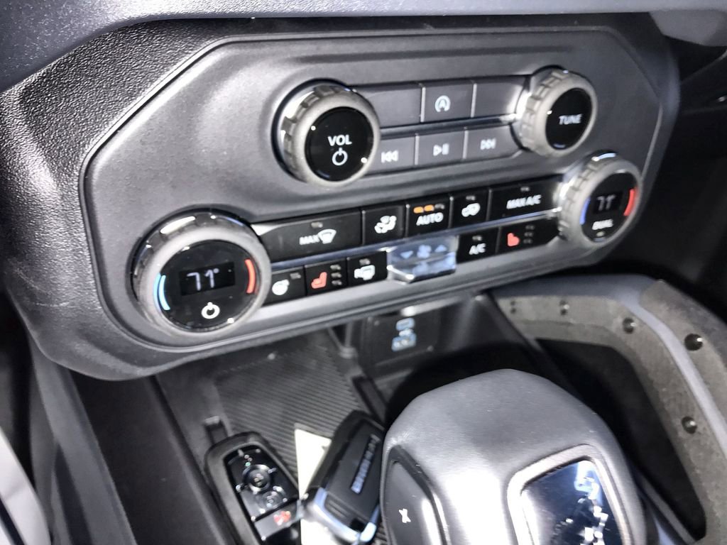 New 2025 Ford Bronco Badlands image 19