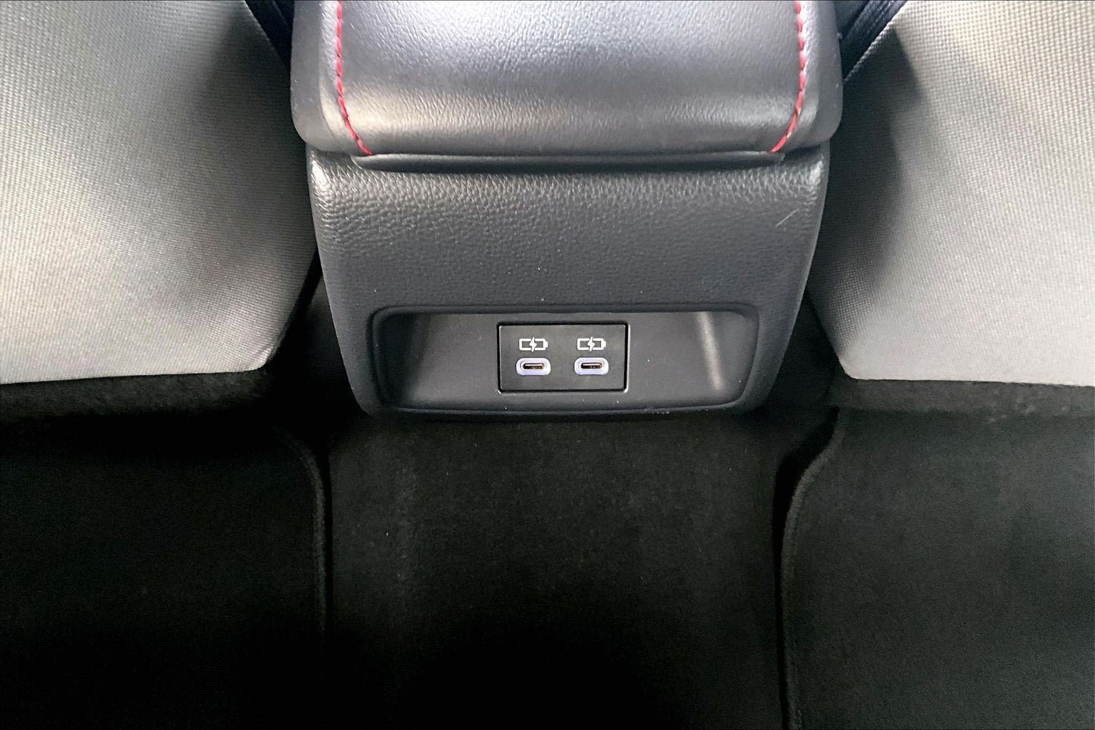 Used 2025 Toyota Corolla SE w/ SE Premium Package FWD image 32