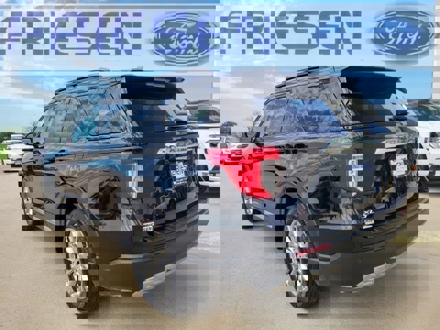 Used 2023 Ford Explorer XLT image 5