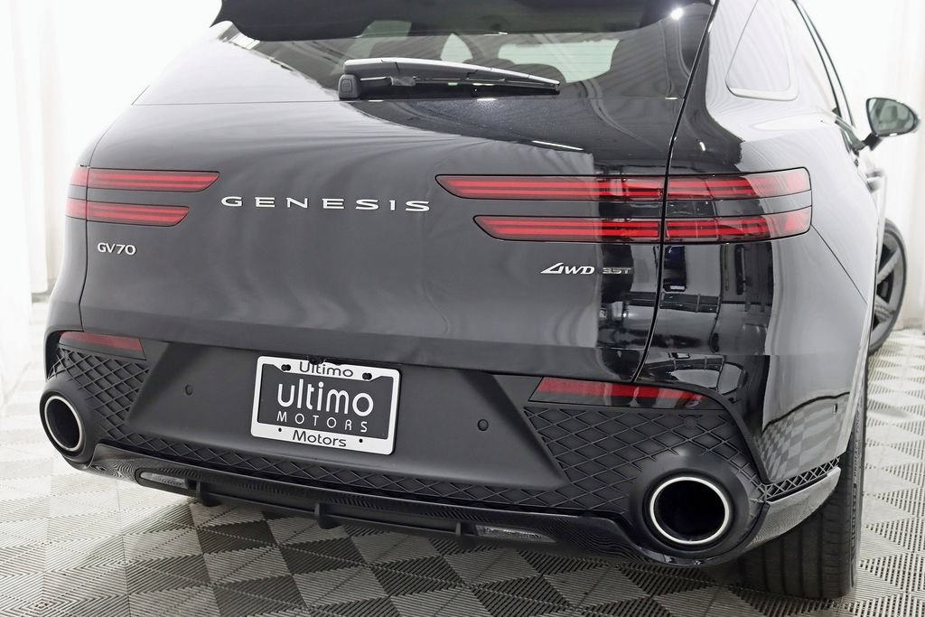 Used 2025 Genesis GV70 3.5T Sport w/ Sport Advanced Package AWD/4WD image 12