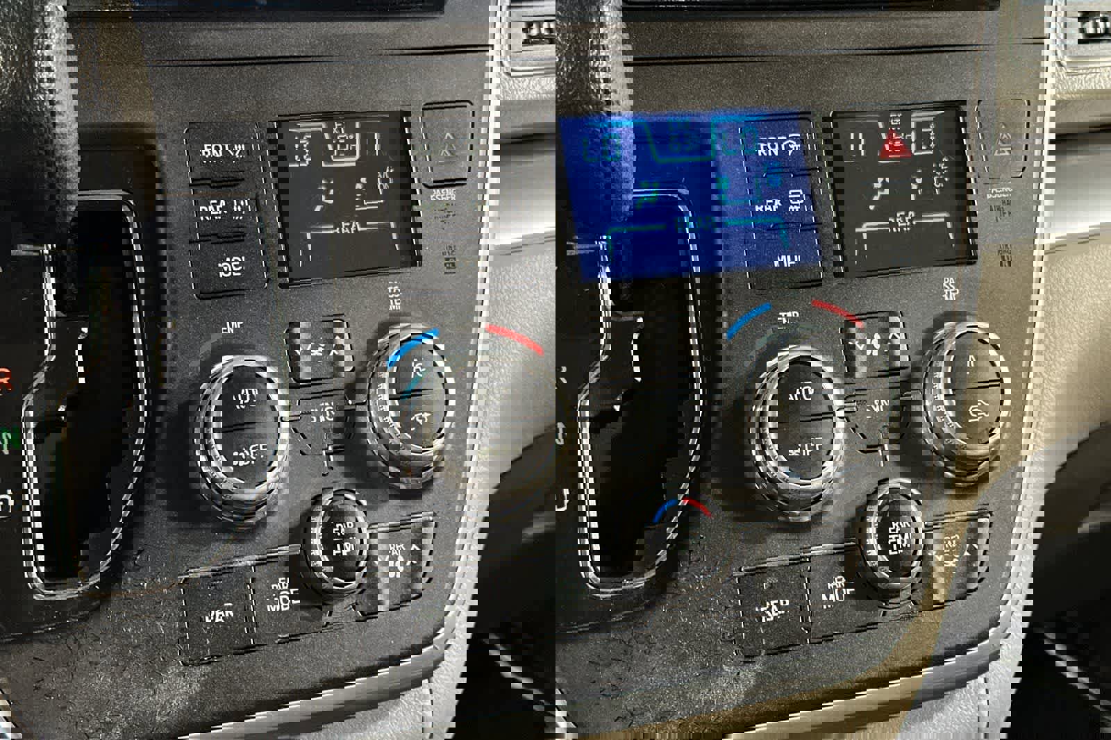 Used 2017 Toyota Sienna LE image 23